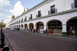 Hasta-cuándo-permanece-el-semáforo-rojo-en-el-Edomex