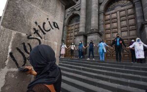 En México existen 76 candidatos que han violentado a mujeres