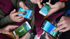CIUDADANOS JUEGAN POKEMON GO EN SYDNEY