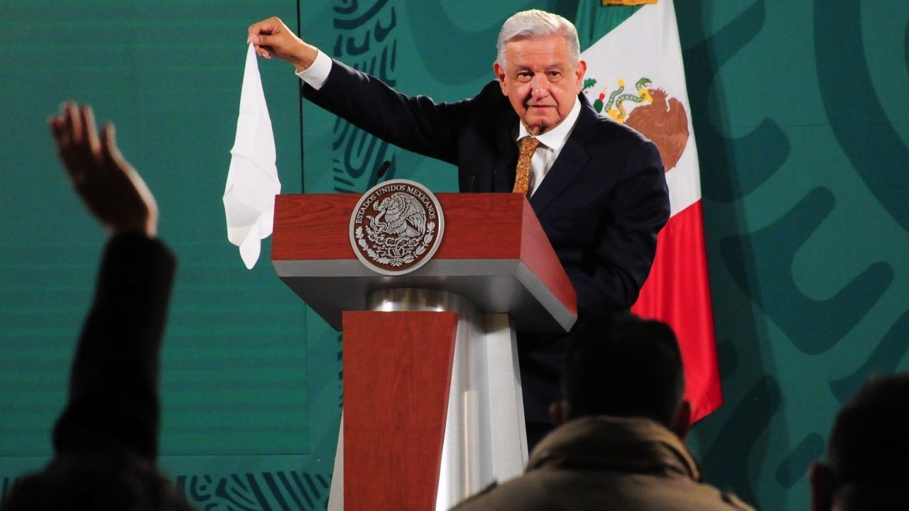 amlo-panuelo