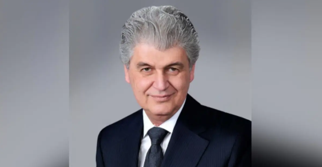 elias---